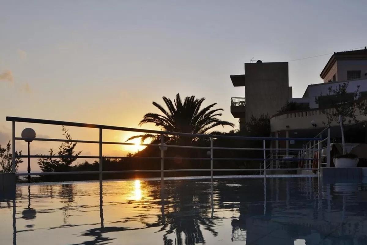 Pelagia Bay Hotel Agia Pelagia Zewnętrze zdjęcie