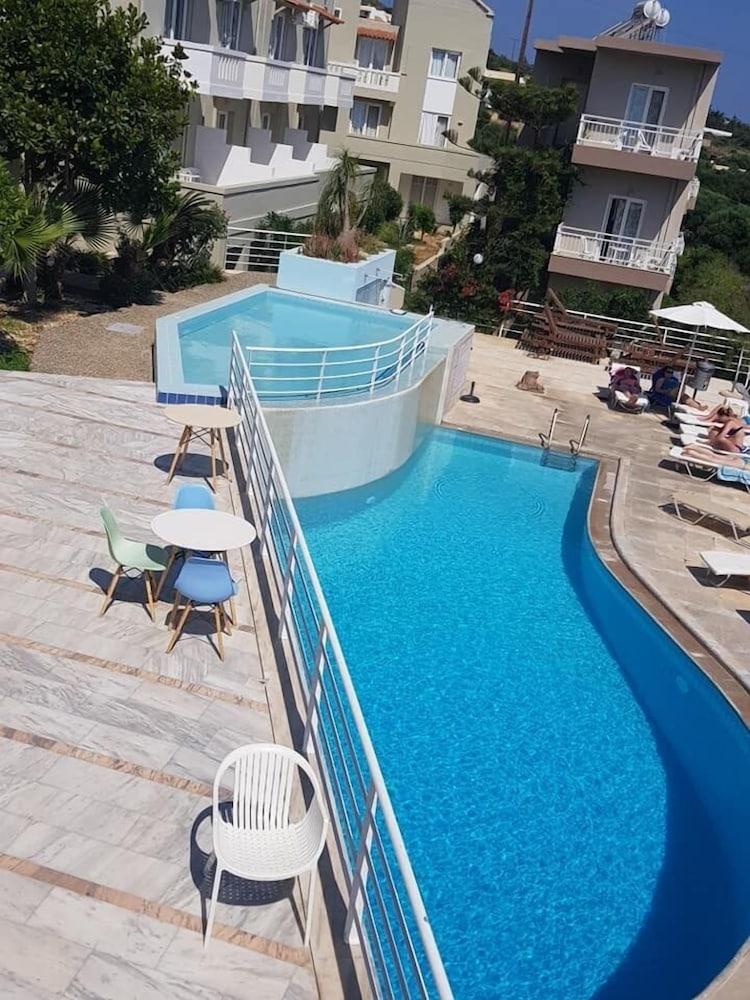 Pelagia Bay Hotel Agia Pelagia Zewnętrze zdjęcie